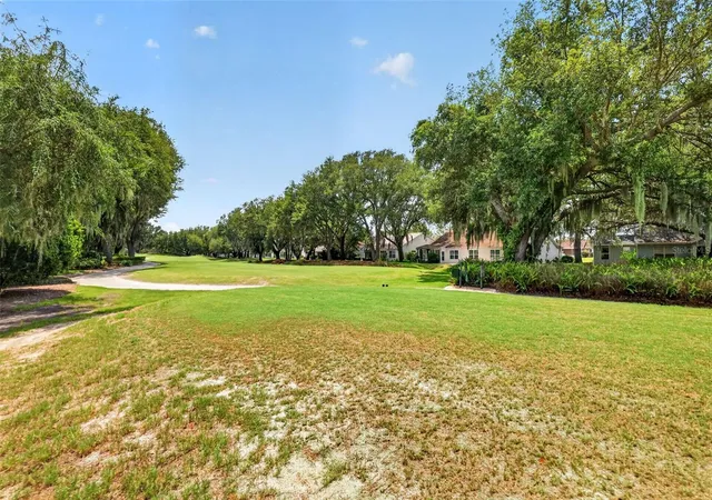 2nd image of 542 Loma Paseo Dr, Lady Lake, FL 32159 | MLS# G5114246
