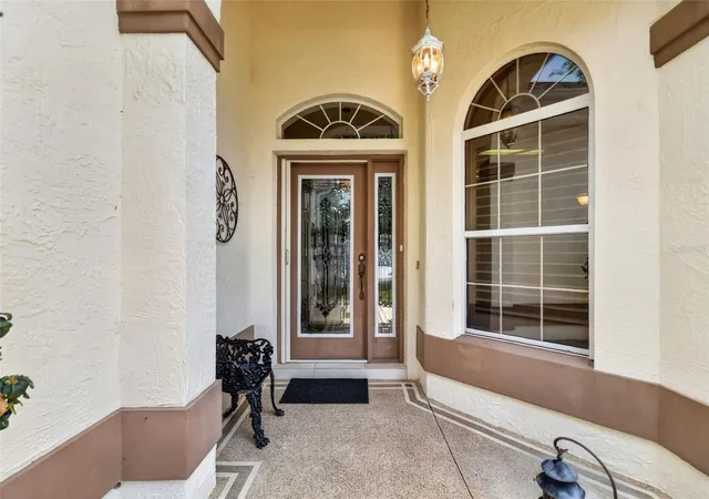 5th image of 542 Loma Paseo Dr, Lady Lake, FL 32159 | MLS# G5114246