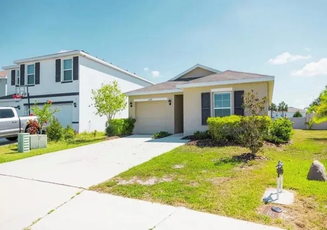 Photo 2 of Single family home for sale at 10428 Flathead Dr, Parrish, FL 34219 | MLS# A4698038 | Listing updated on 2026-07-20