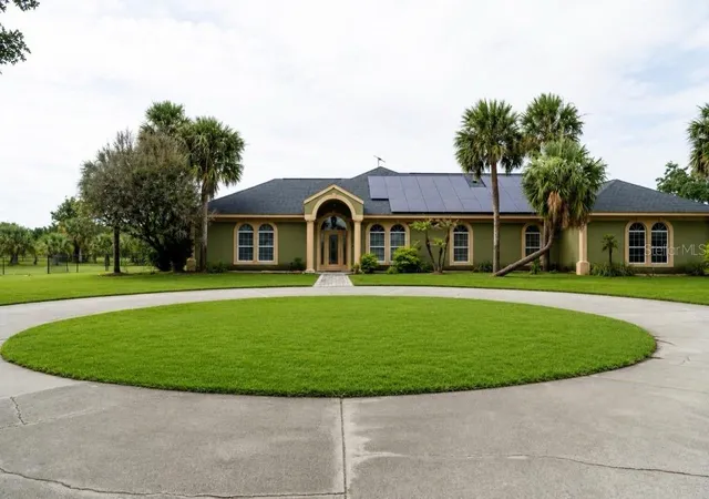 Homes for sale in Grand Island, FL | 37180 County Road 452, Grand Island, FL 32735 | MLS# O6419737