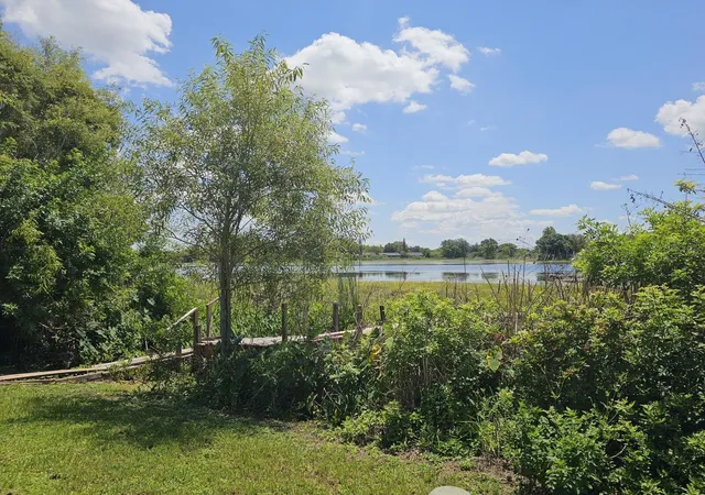17th image of 1108 Country Club Ln, Lakeland, FL 33801 | MLS# TB8522933