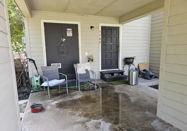 Photo 3 of Multi family home for sale at 1108 Country Clb Ln, Lakeland, FL 33801 | MLS# TB8522933 | Listing updated on 2026-08-07