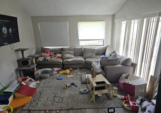 Listing Photo 4 - Condo for sale in building located at 1108 Country Clb Ln, LAKELAND, FL 33801