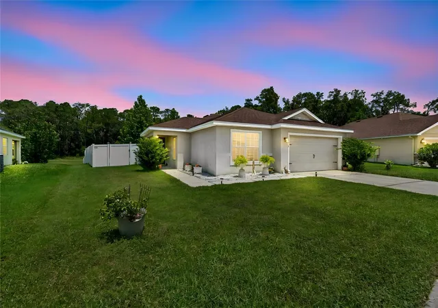 Photo 1 of Single family home for sale at 6917 Gideon Cir, Zephyrhills, FL 33541 | MLS# TB8522940 | Listing updated on 2026-09-26