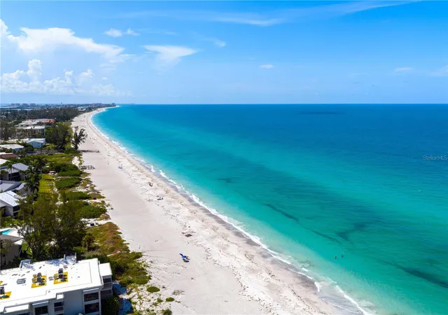 Homes for sale in Longboat Key, FL | 524 Spanish Drive, Longboat Key, FL 34228 | Houzeo