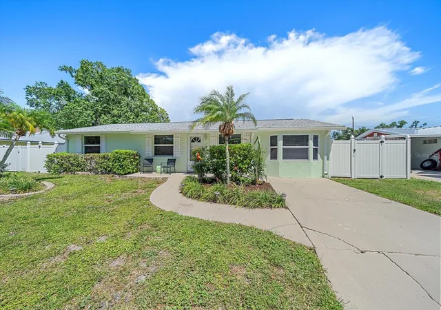 Photo 1 of Single family home for sale at 2923 Linwood Dr, Sarasota, FL 34232 | MLS# A4698049 | Listing updated on 2026-07-07