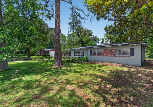 Photo 2 of Single family home for sale at 1321 Nw 31st Drive, Gainesville, FL 32605 | MLS# GC541450 | Listing updated on 2026-09-07