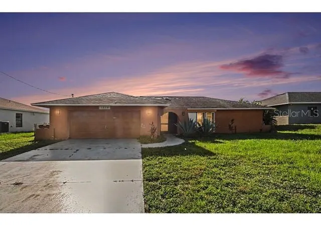 Homes for sale in Cape Coral, FL | 1219 Ne 14th Pl, Cape Coral, FL 33909 | MLS# TB8522967