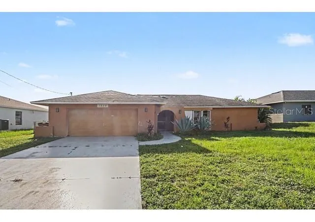 Homes for sale in Cape Coral, FL | 1219 Ne 14th Pl, Cape Coral, FL 33909 | MLS# TB8522967