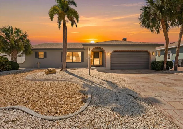 Photo 2 of Single family home for sale at 921 Birdie Way, Apollo Beach, FL 33572 | MLS# A4698053 | Listing updated on 2026-09-22