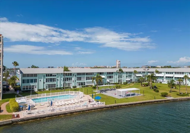 2nd image of 1819 Shore Dr S #110, South Pasadena, FL 33707 | MLS# TB8522971