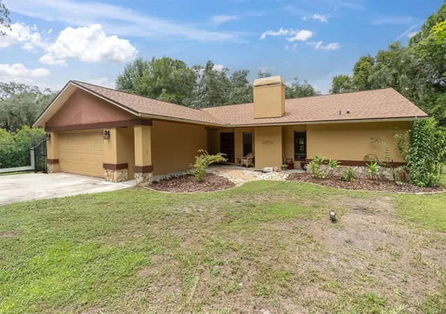 Photo 1 of Single family home for sale at 6812 Ridge Top Dr, New Port Richey, FL 34655 | MLS# TB8522973 | Listing updated on 2026-08-26