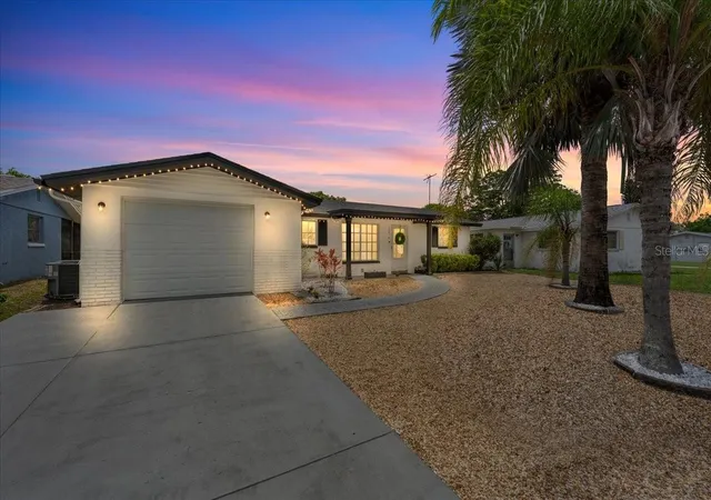 Photo 2 of Single family home for sale at 10914 Oakdale Ave, Port Richey, FL 34668 | MLS# A4698057 | Listing updated on 2026-08-26
