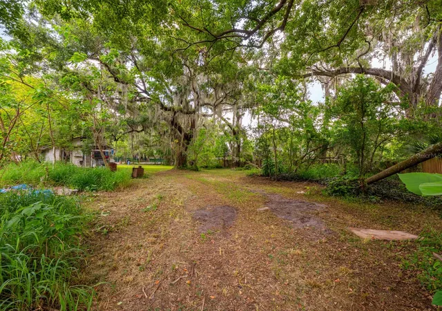 Photo 3 of Single family home for sale at 1102 Hoffner Ave, Orlando, FL 32809 | MLS# O6419760 | Listing updated on 2026-10-05