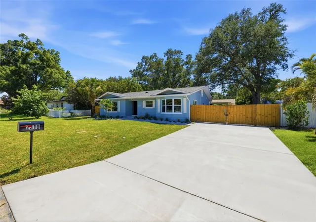 3rd image of 2310 Harrison Dr, Dunedin, FL 34698 | MLS# TB8522990