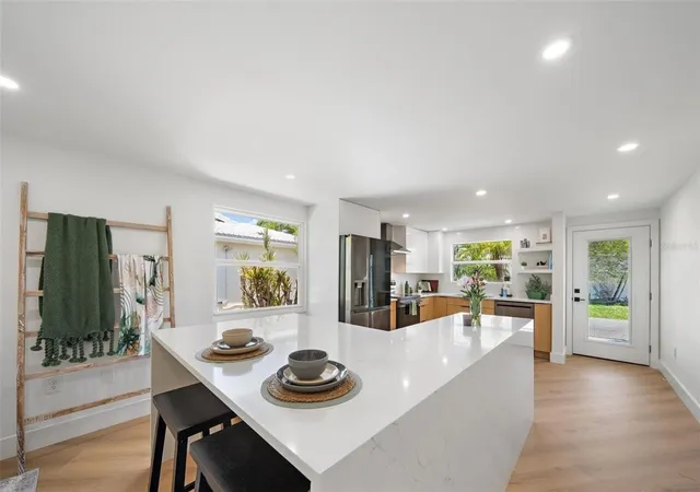Homes for sale in Longboat Key, FL | 578 Spanish Dr S, Longboat Key, FL 34228 | MLS# A4698065