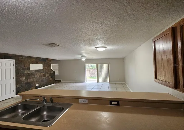 4th image of 752 Cresting Oak Cir #64, Orlando, FL 32824 | MLS# S5152484