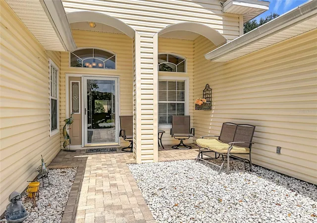 Photo 3 of Single family home for sale at 25243 River Crst Dr, Leesburg, FL 34748 | MLS# G5114254 | Listing updated on 2026-06-26
