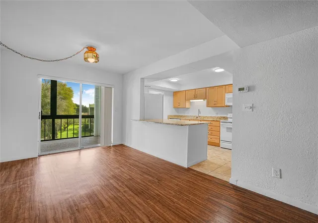 3rd image of 1130 N Lake Parker Ave #A301, Lakeland, FL 33805 | MLS# L4963056