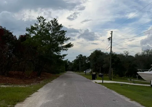 7th image of Sequoia Trl, Ocklawaha, FL 32179 | MLS# O6419799