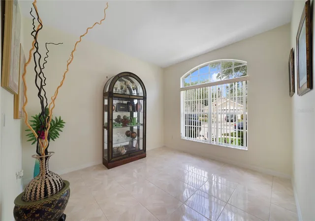 Photo 4 of Single family home for sale at 8376 Port Lancashire Dr, Orlando, FL 32829 | MLS# O6419814 | Listing updated on 2026-09-23