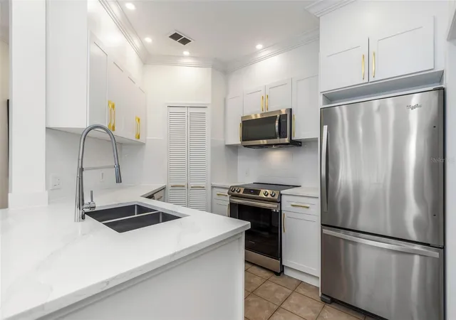 4th image of 2199 Chianti Pl #9-0923, Palm Harbor, FL 34683 | MLS# TB8523061