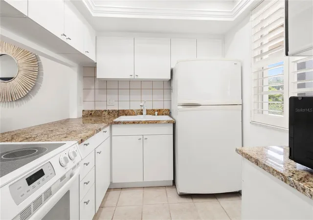 Homes for sale in Longboat Key, FL | 4340 Falmouth Dr #D-204, Longboat Key, FL 34228 | MLS# A4698081