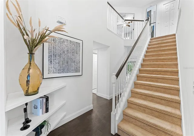 Photo 3 of Single family home for sale at 533 W Yale St, Orlando, FL 32804 | MLS# O6419823 | Listing updated on 2026-10-06