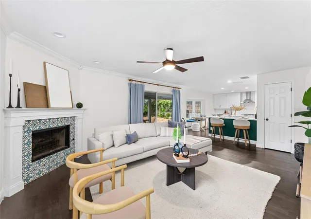 Photo 3 of Single family home for sale at 533 W Yale St, Orlando, FL 32804 | MLS# O6419823 | Listing updated on 2026-10-23