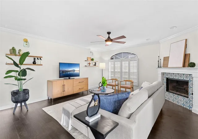 Photo 4 of Single family home for sale at 533 W Yale St, Orlando, FL 32804 | MLS# O6419823 | Listing updated on 2026-10-23