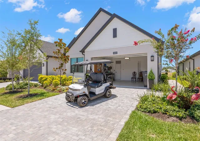 Photo 3 of House for sale at 5828 Windbreak Ct, Apollo Beach, FL 33572 | MLS# TB8523071 | Listing updated on 2026-10-06
