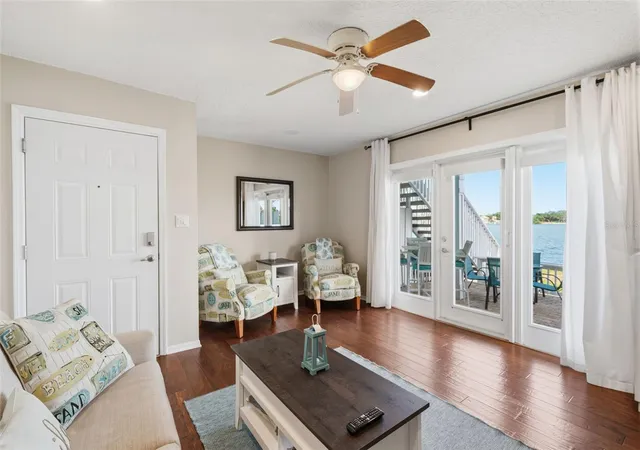 Photo 2 of Condo for sale at 5117 Salmon Dr Se #B, Saint Petersburg, FL 33705 | MLS# TB8523080 | Listing updated on 2026-08-31