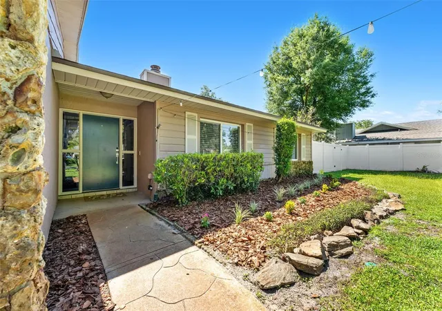 3rd image of 4053 Cool Water Ct, Winter Park, FL 32792 | MLS# O6419831