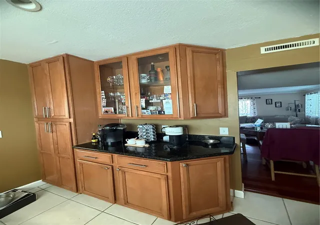 5th image of 6319 Newtown Cir, TAMPA, FL 33615