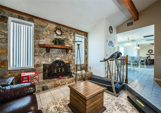 Photo 3 of Single family home for sale at 85 Country Clb Ln, Mulberry, FL 33860 | MLS# L4963058 | Listing updated on 2026-10-01