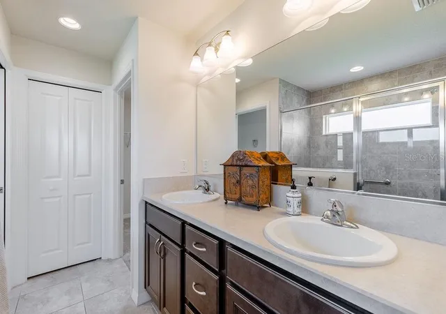 Photo 4 of Single family home for sale at 5458 Bacon Ter, The Villages, FL 32163 | MLS# G5114270 | Listing updated on 2026-09-26