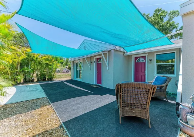 4th image of 901 Oak St Sw, Ruskin, FL 33570 | MLS# A4698086