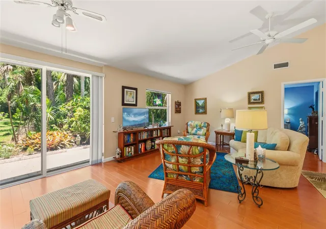 Listing Photo 5 - Condo for sale in building located at 4845 Vlg Gdns Dr, SARASOTA, FL 34234 - Unit #177