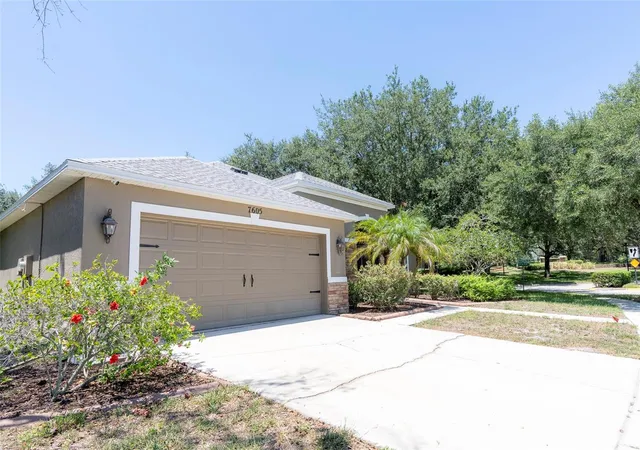 Photo 3 of Single family home for sale at 7605 Nottinghill Sky Dr, Apollo Beach, FL 33572 | MLS# C7527741 | Listing updated on 2026-09-18