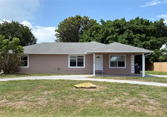 1st image of 1116 W 40th Ave, Bradenton, FL 34205 | MLS# TB8523112