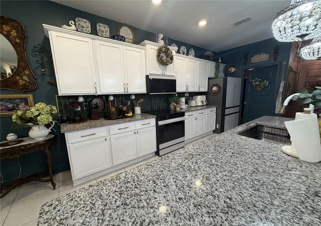 Photo 3 of Single family home for sale at 3795 Sagefield Dr, Harmony, FL 34773 | MLS# S5152504 | Listing updated on 2026-10-07