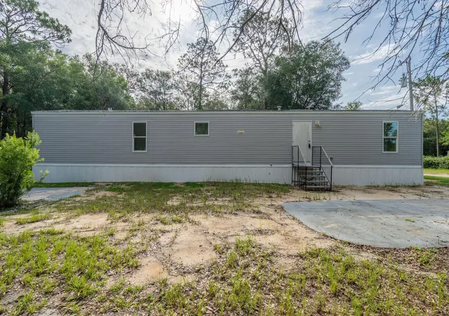 Photo 4 of Manufactured home for sale at 14585 NE 149th Lane, Fort Mc Coy, FL 32134 | MLS# OM727356 | Listing updated on 2026-09-01