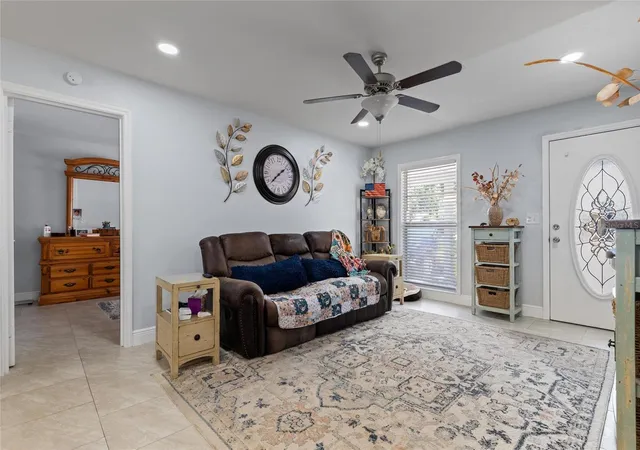4th image of 8504 Gold Ridge Cir, Tampa, FL 33619 | MLS# TB8523124