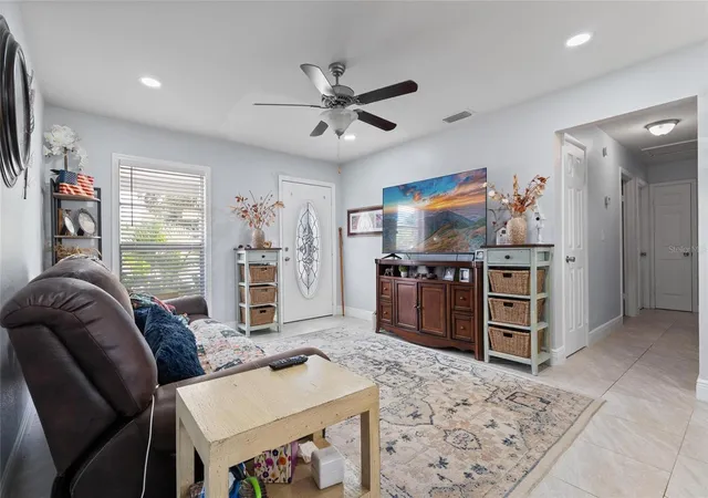 5th image of 8504 Gold Ridge Cir, Tampa, FL 33619 | MLS# TB8523124