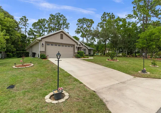 5th image of 2 Balsam Dr, Homosassa, FL 34446 | MLS# TB8523129