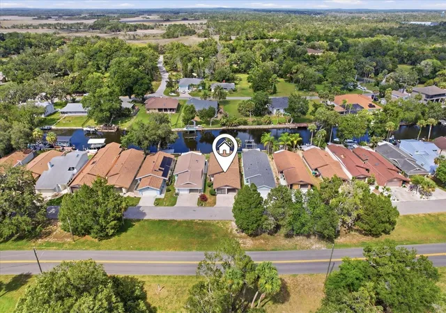 3rd image of 11621 W Riverhaven Dr, Homosassa, FL 34448 | MLS# TB8523137