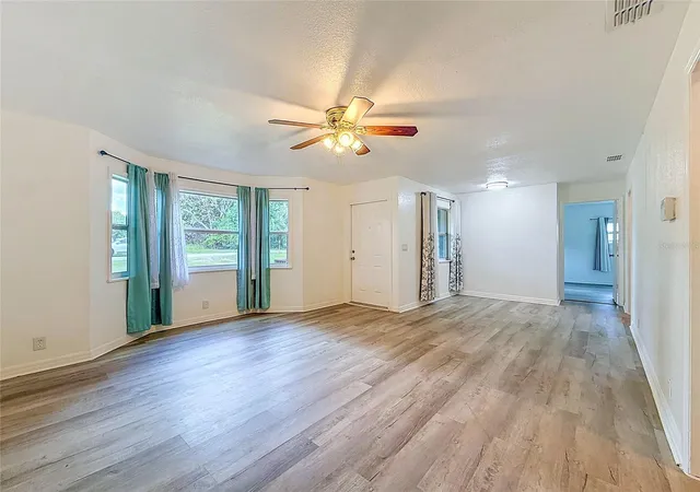 52nd image of 1926 Meadowridge Dr, Valrico, FL 33596 | MLS# TB8523139