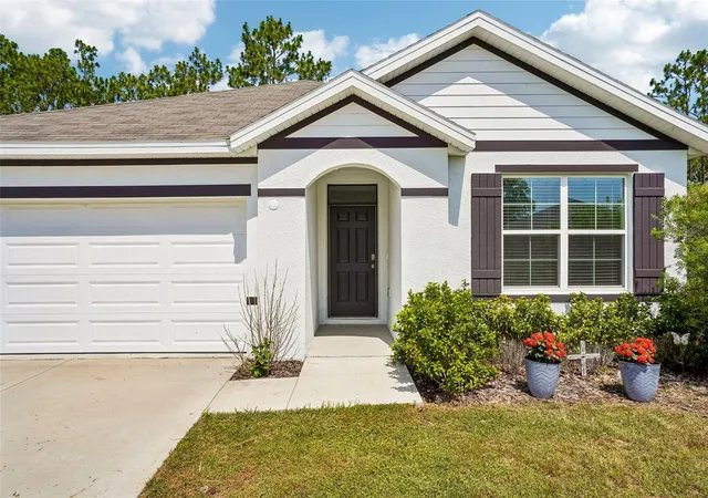 Photo 3 of Sale Pending at 134 Hickory Crse Trl, Ocala, FL 34472 | MLS# G5114281 | Listing updated on 2026-08-19