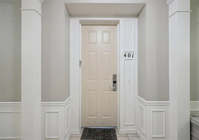 Listing Photo 3 - Condo for sale in building located at 4816 Cayview Ave, Orlando, FL 32819 - Unit #40111