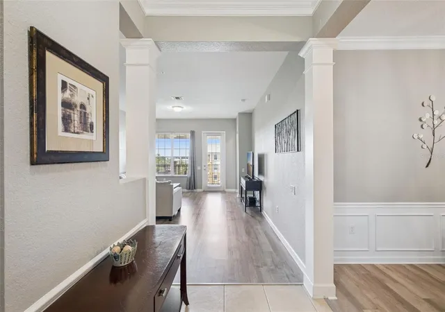 Listing Photo 4 - Condo for sale in building located at 4816 Cayview Ave, Orlando, FL 32819 - Unit #40111